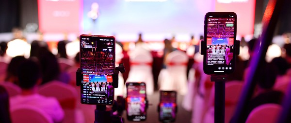 數(shù)字賦能，智慧終端——云柜臺(tái)升級(jí)“智慧金店”平臺(tái)發(fā)布會(huì)圓滿(mǎn)舉辦！